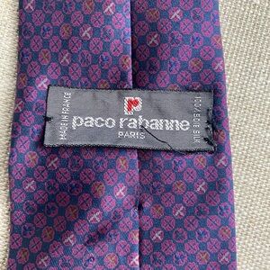 Paco Rabanne Paris men’s necktie purple
100% silk made in France 3.25 x 57.5
